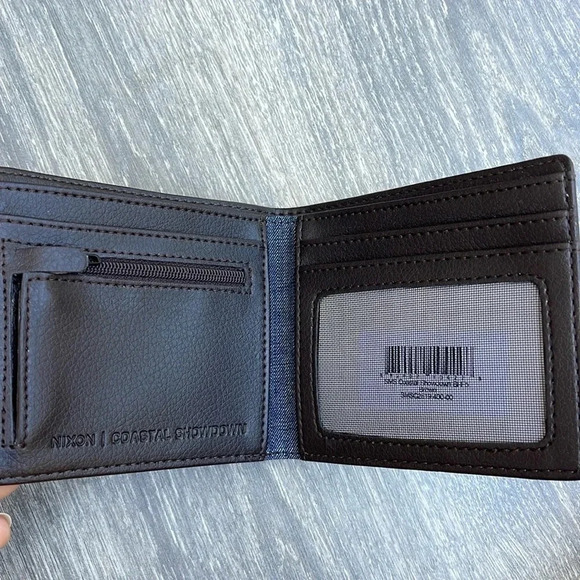 Nixon Coastal Showdown Bi-Fold Zip Wallet, brown - Picture 3 of 6